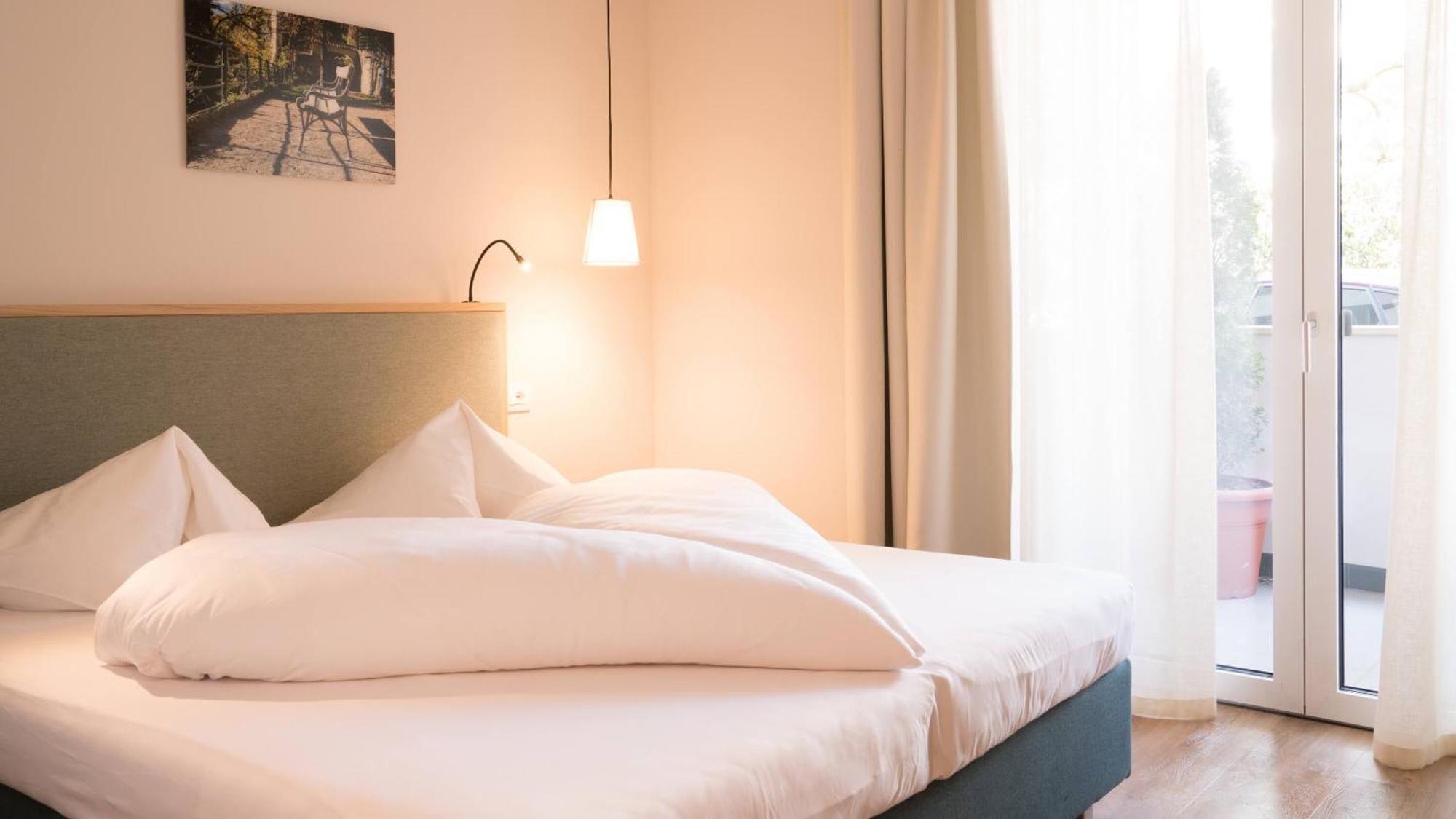 Flora Hotel & Suites Merano Esterno foto