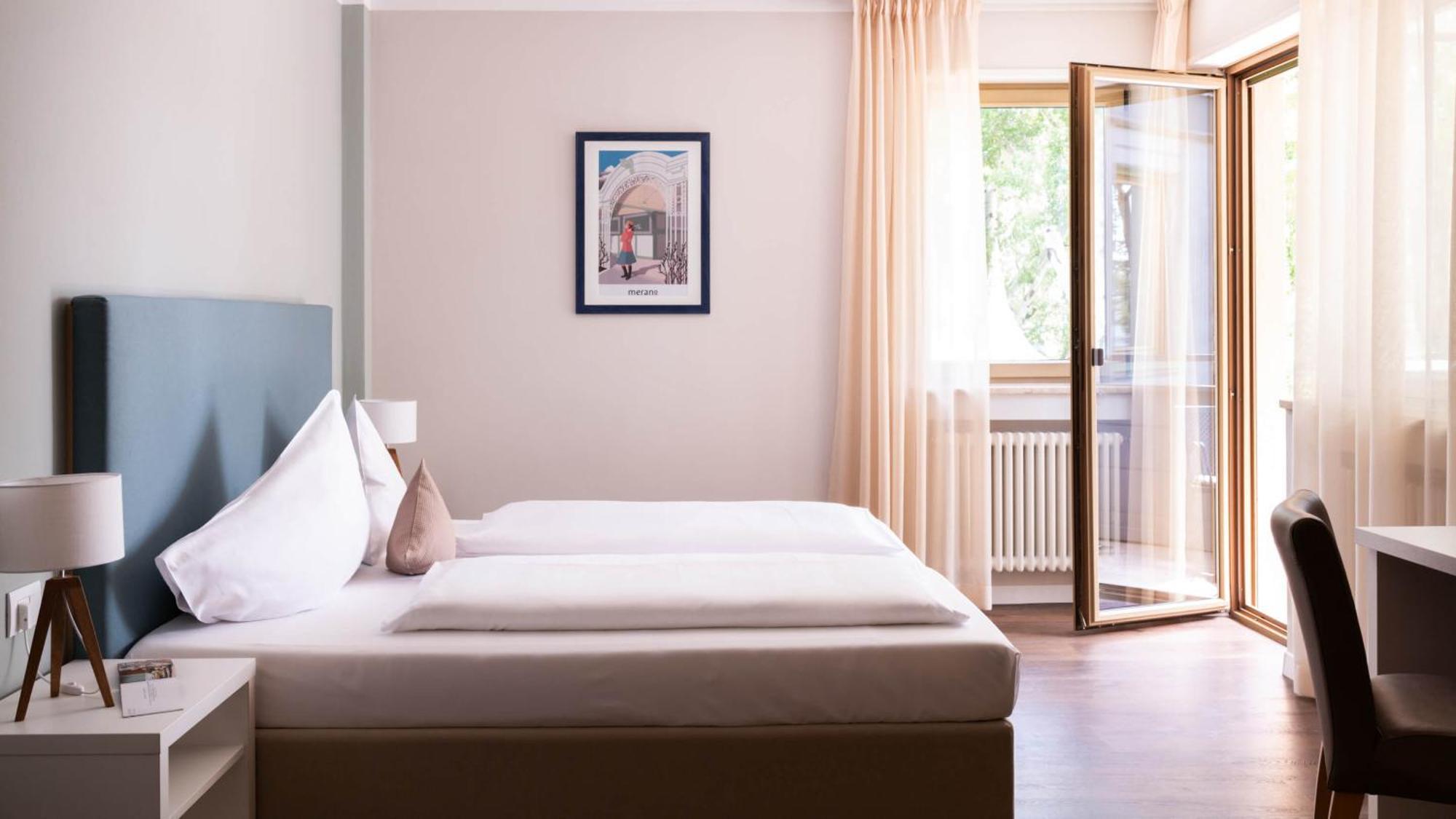 Flora Hotel & Suites Merano Esterno foto