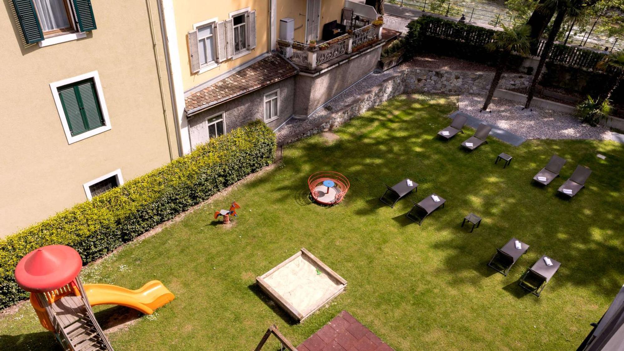 Flora Hotel & Suites Merano Esterno foto