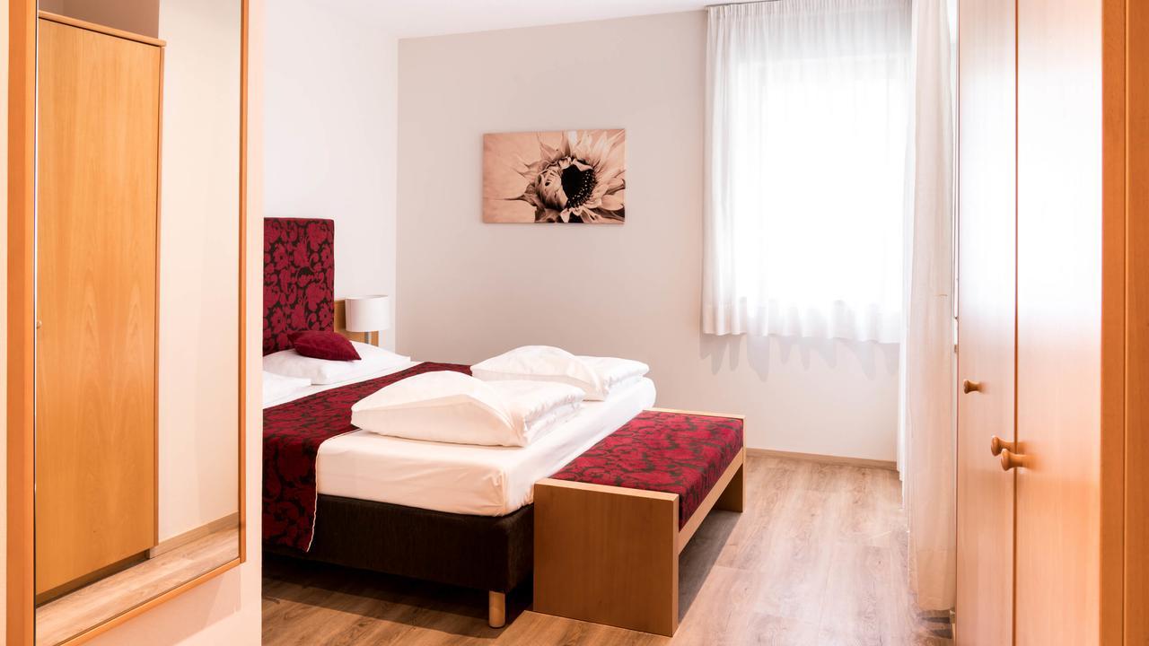 Flora Hotel & Suites Merano Esterno foto